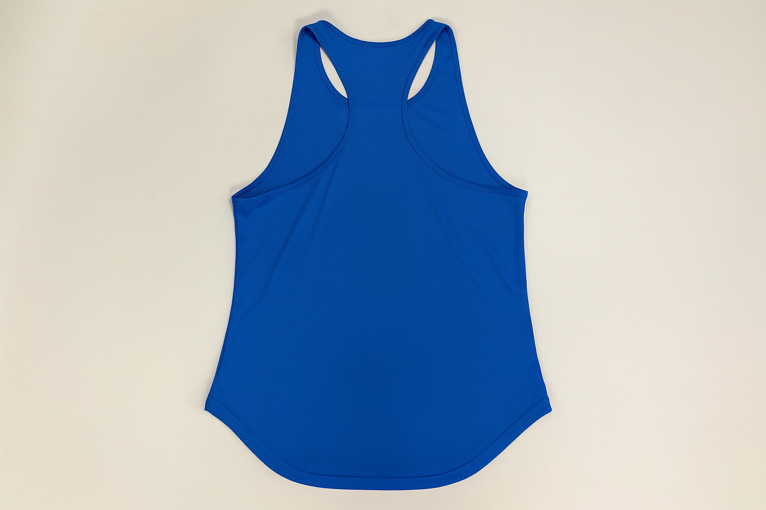 Imagen 3 - Vista trasera con diseño racerback