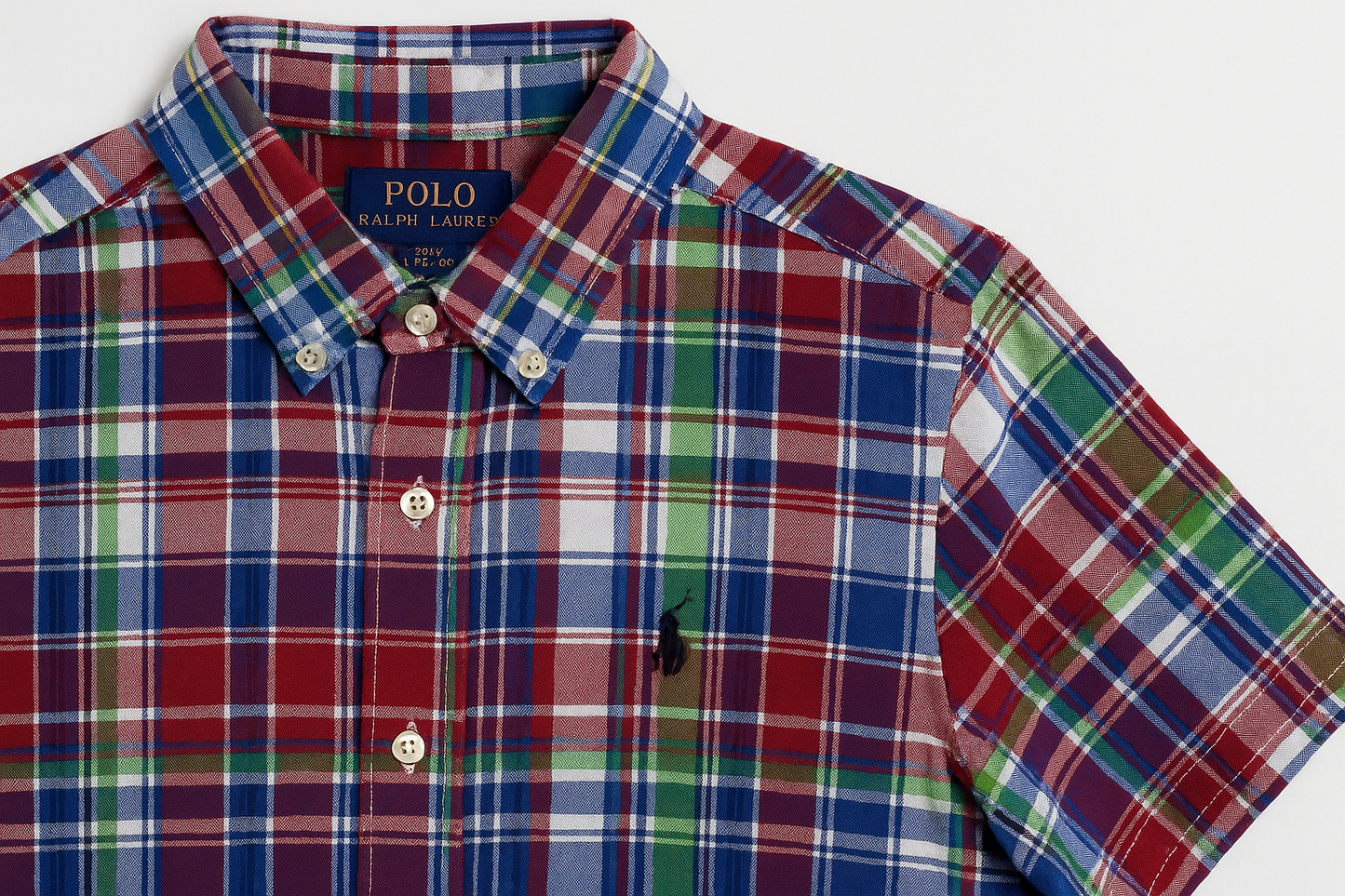 Imagen 4 - Detalle del logo y cuello