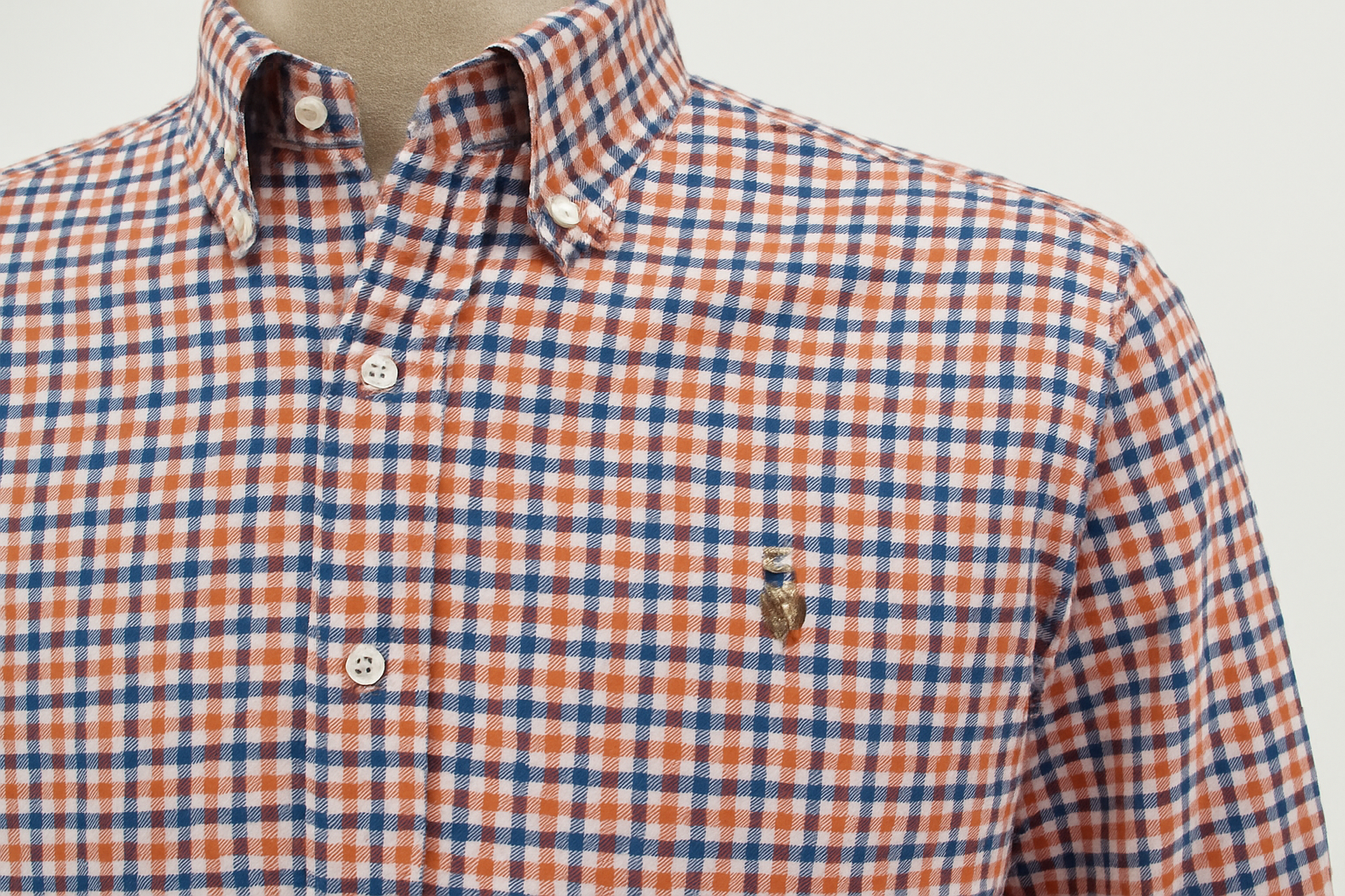 Imagen 4 - Detalle del logo y patrón