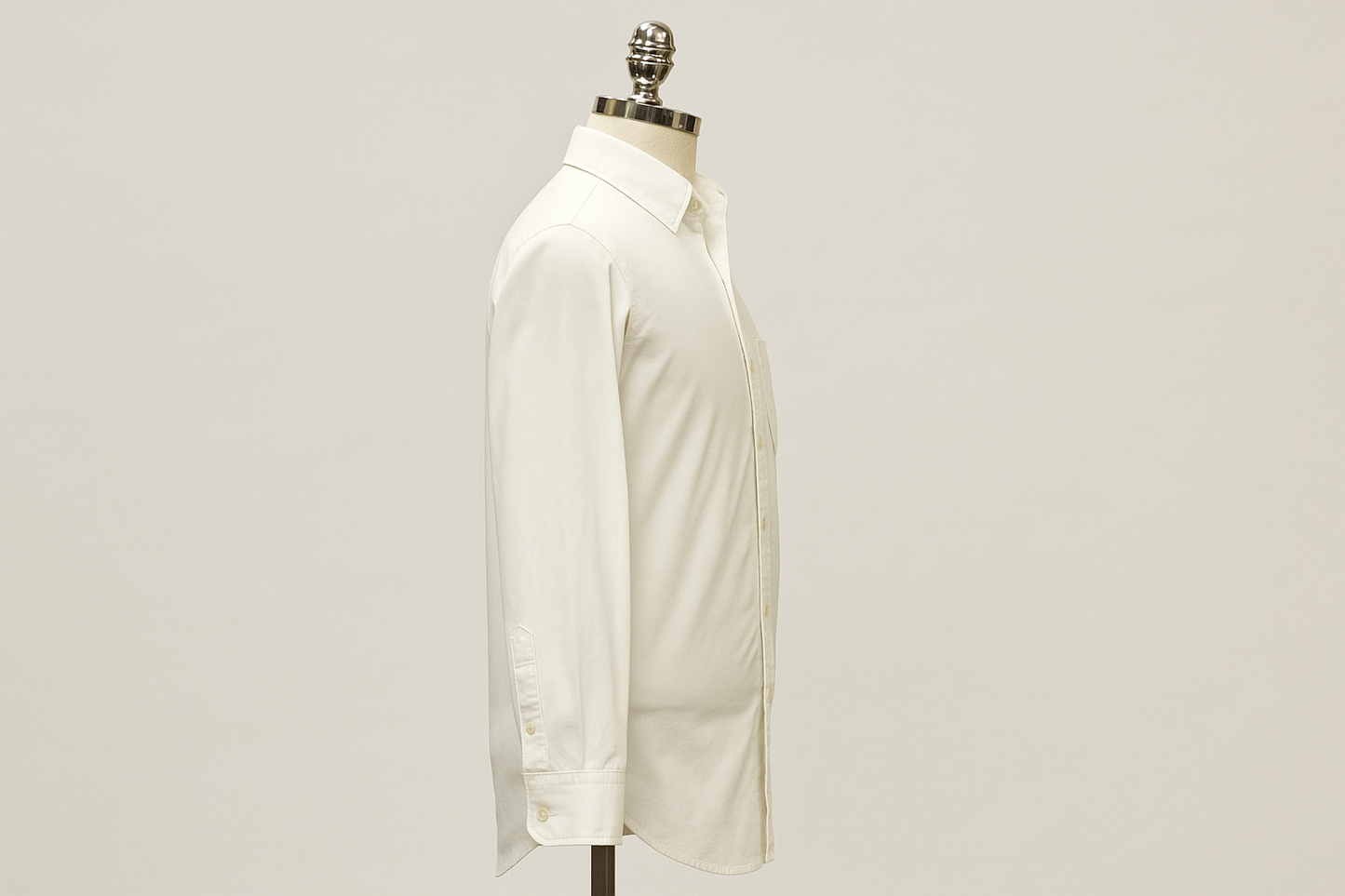 Imagen 4 - En maniquí de perfil