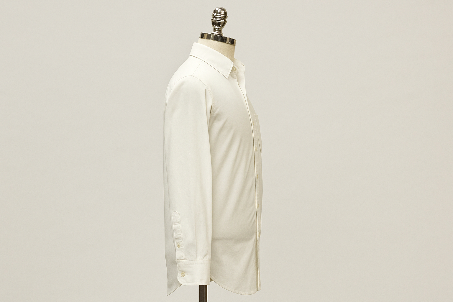 Imagen 4 - En maniquí de perfil