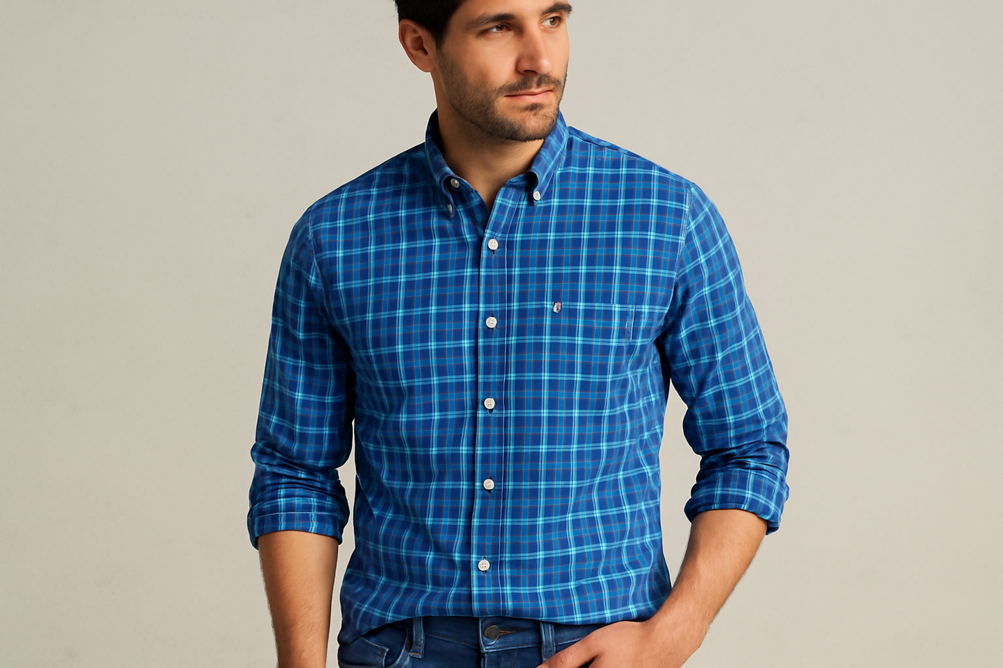 Imagen 4 - Pose casual con mangas enrolladas