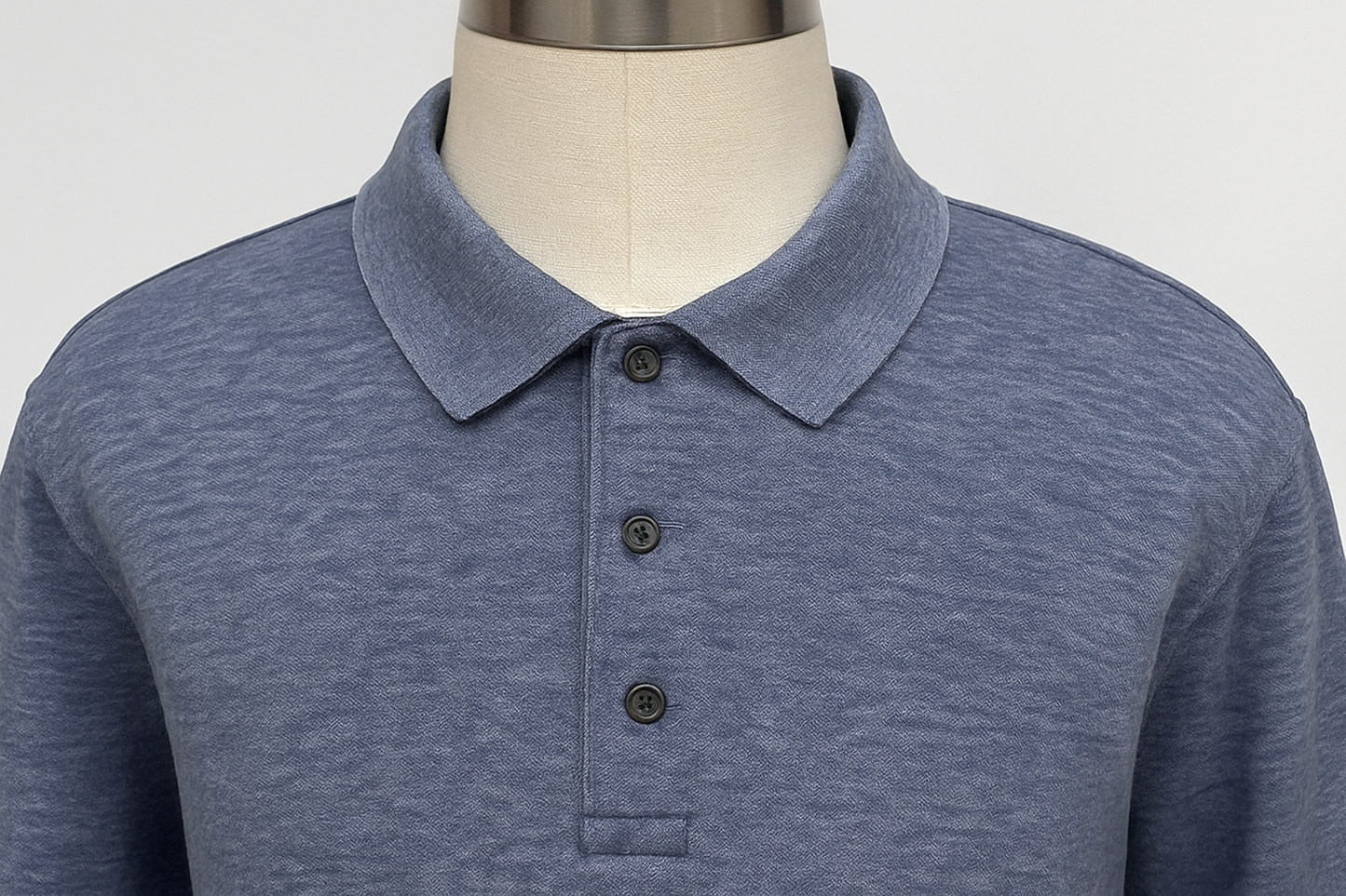 Imagen 5 - Detalle del cuello y botones