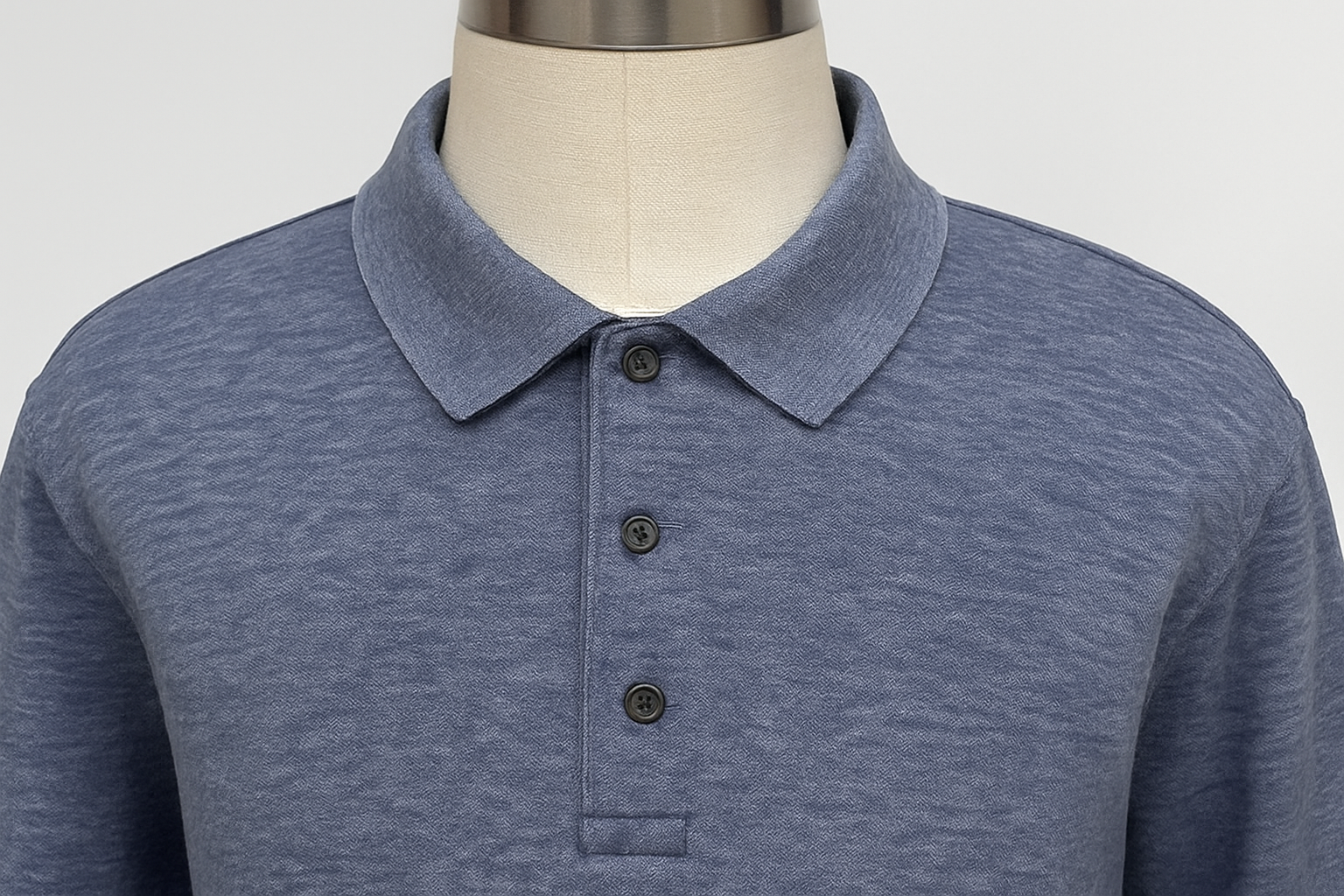 Imagen 5 - Detalle del cuello y botones