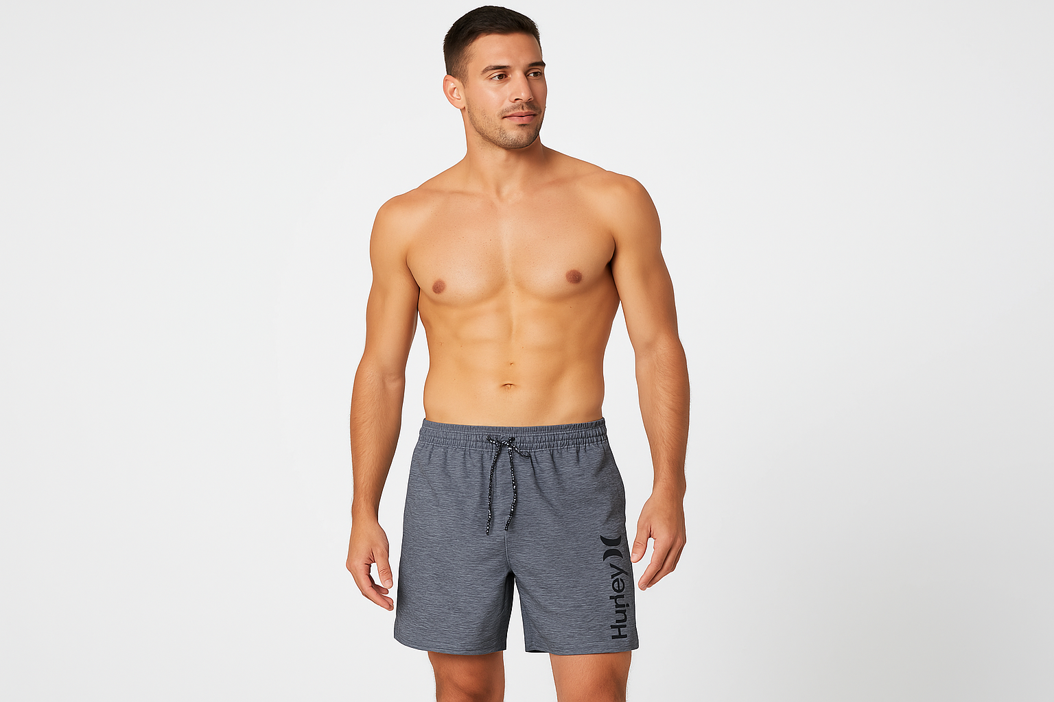 Look 1 - Pose confiada sin camisa