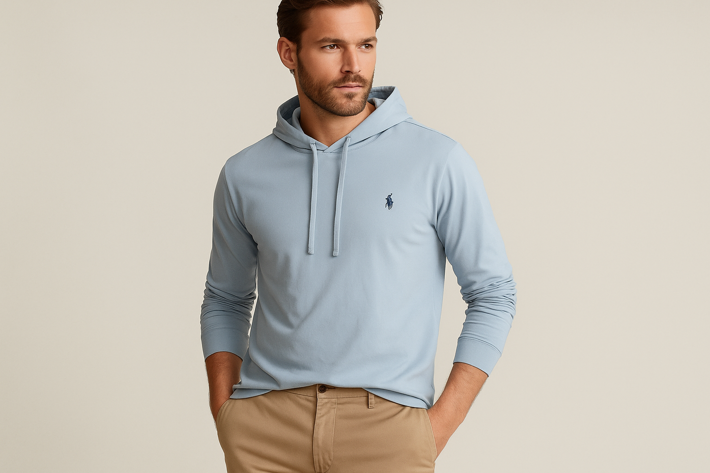 Look 2: Hoodie Polo Ralph Lauren con chinos caqui - Estilo smart casual