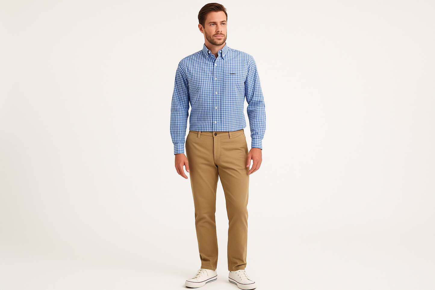 Look 2 - Smart casual con chinos khaki y sneakers