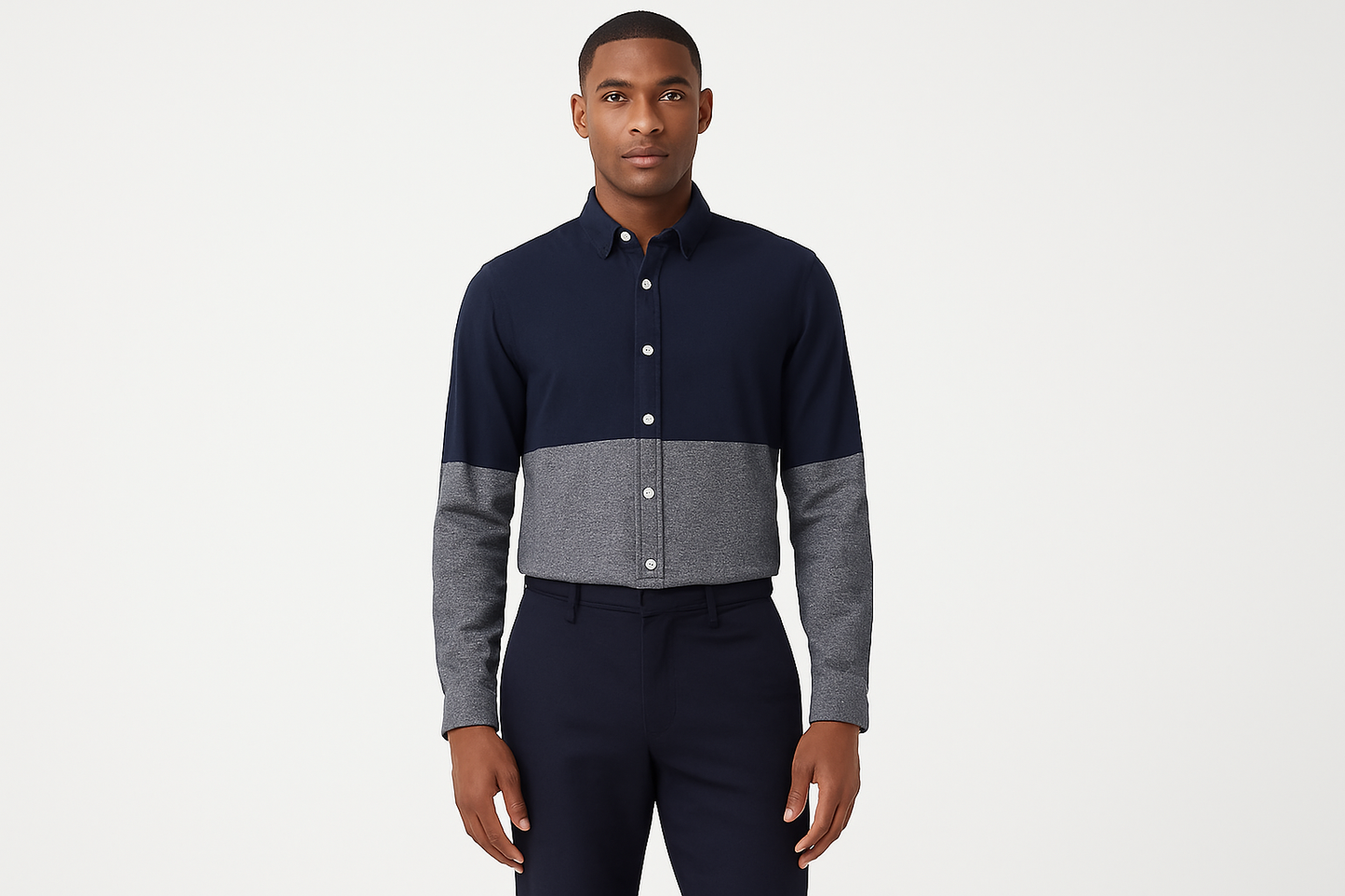 Look 3 - Con pantalón de vestir azul marino