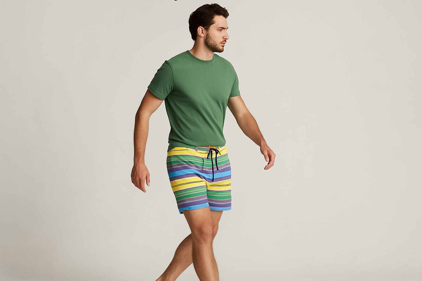 Look 4 - Camiseta verde caminando