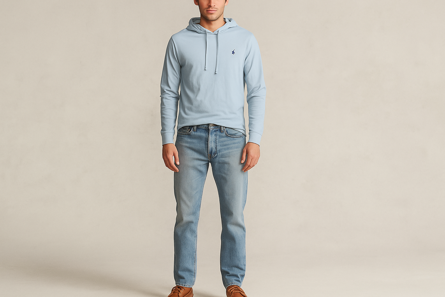 Look 5: Hoodie Polo Ralph Lauren con jeans claros - Estilo weekend preppy