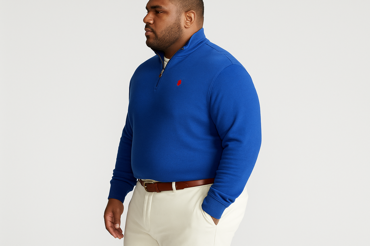 Look clásico con chinos crema