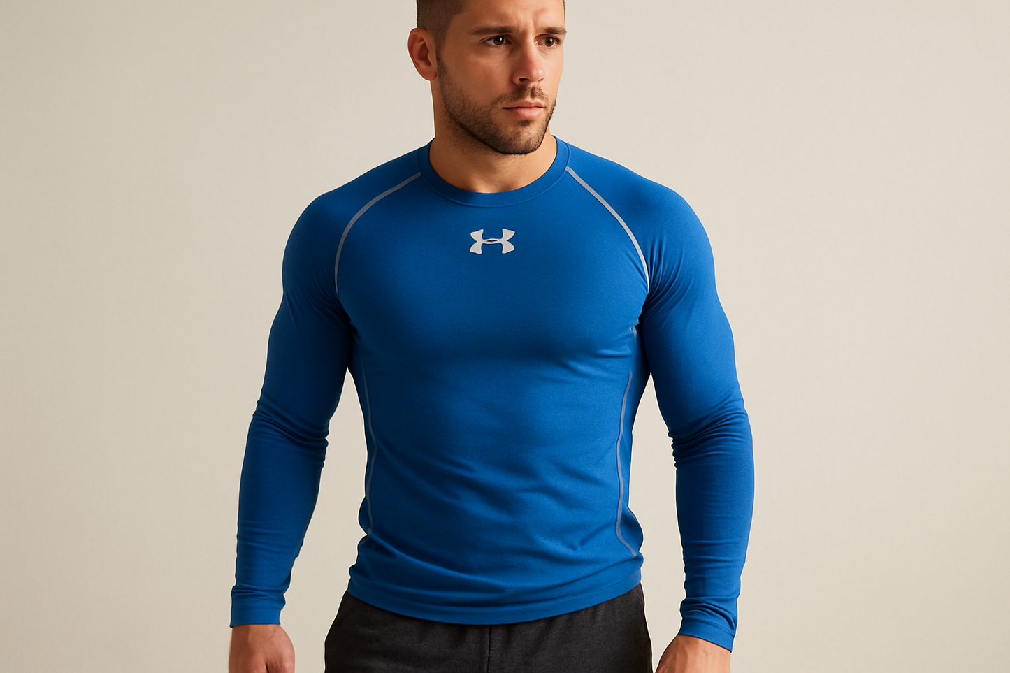 Look de gimnasio con pantalones atléticos