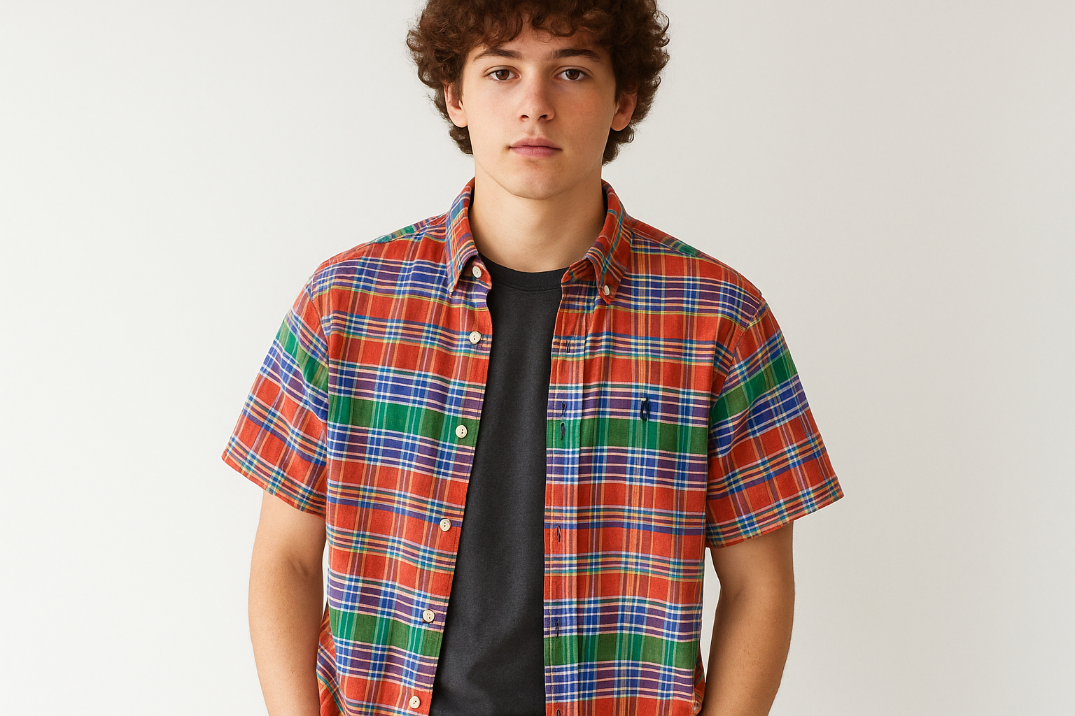 Look en capas con camiseta