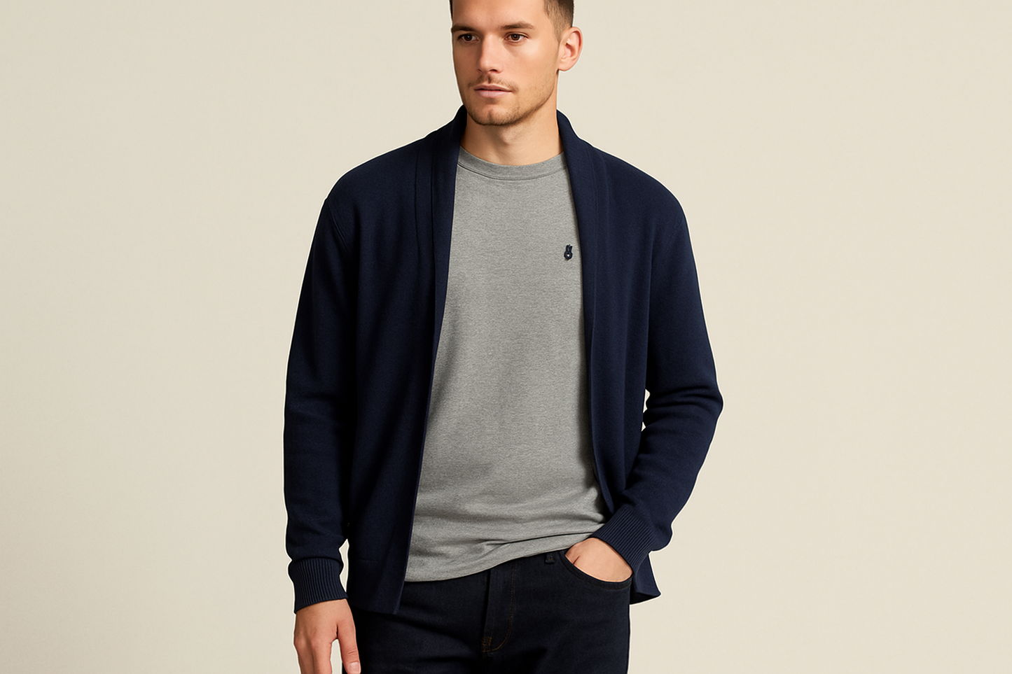 Look layered con cardigan navy