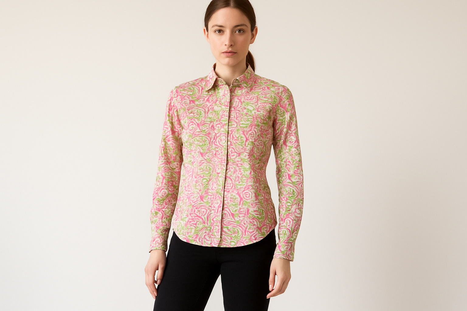 Look smart casual con leggings negros