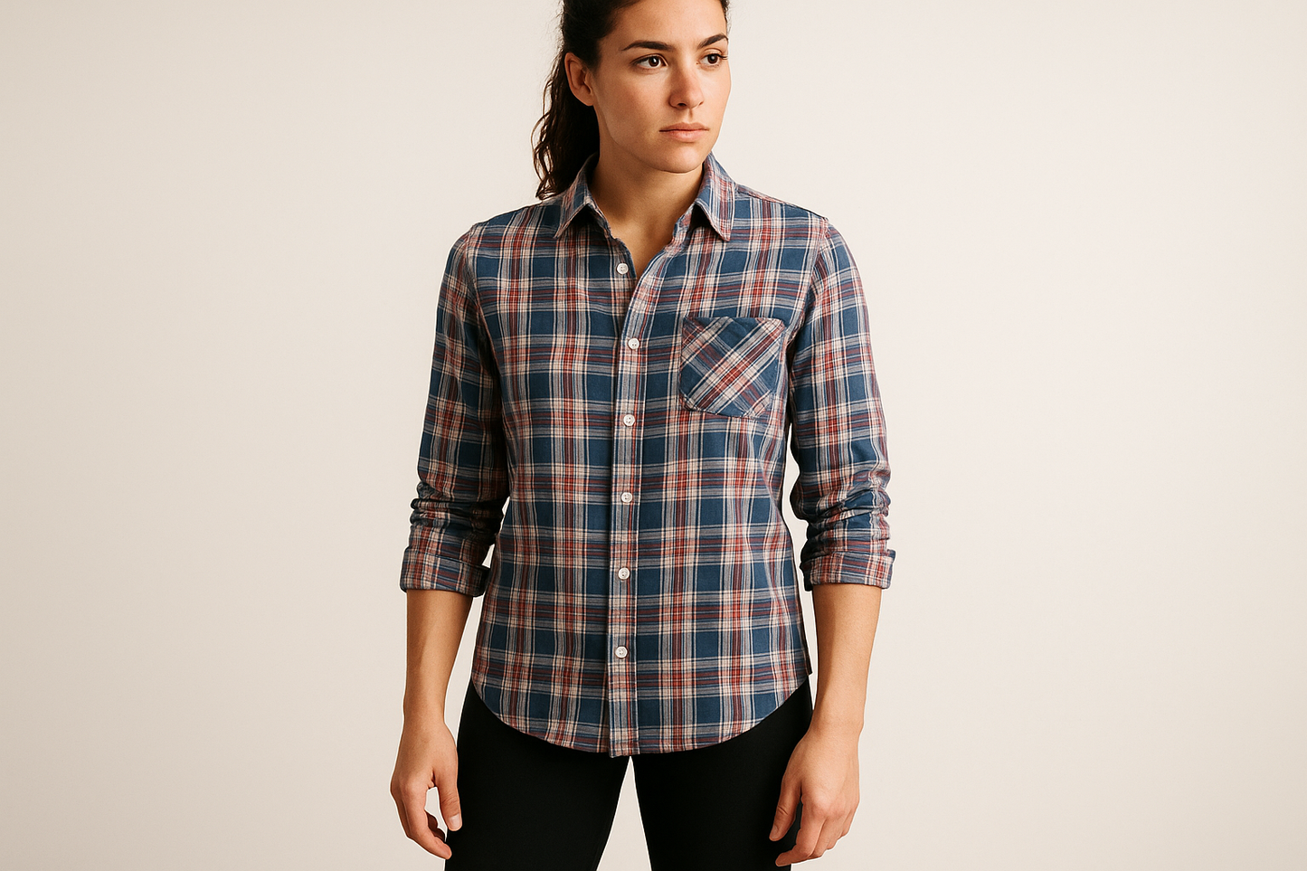 Look smart casual con leggings negros