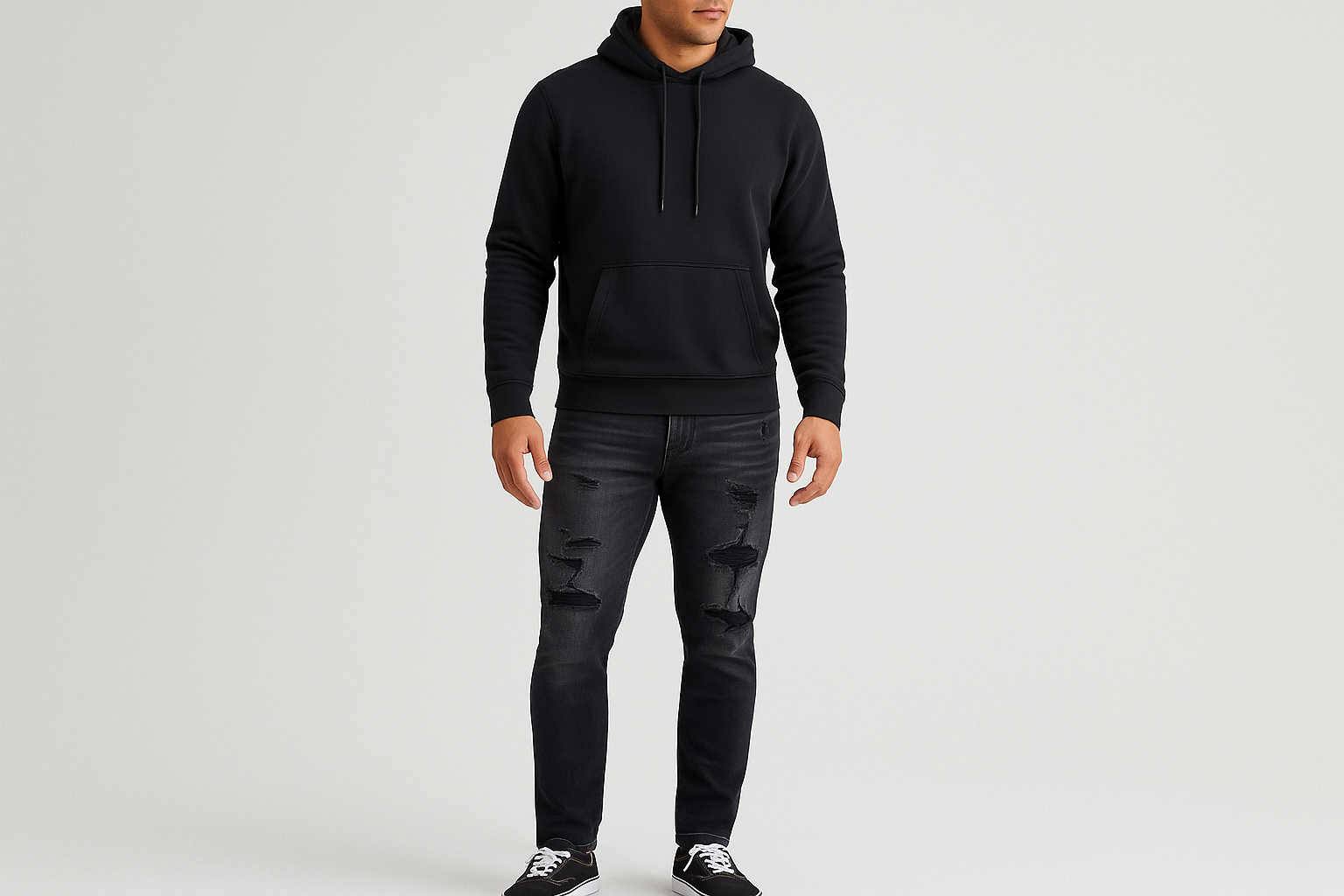 Look urbano casual con hoodie negro