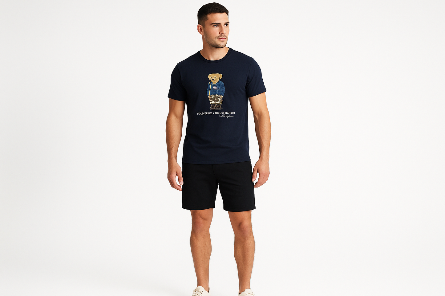 Look verano con shorts negros y sneakers blancos