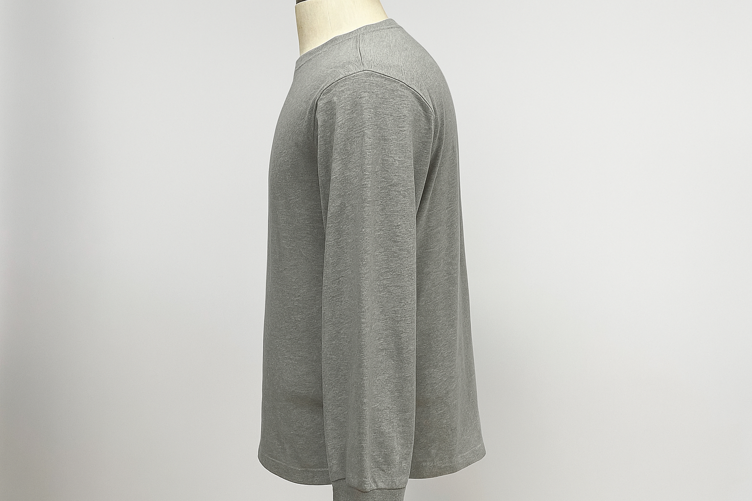 Mannequin side profile