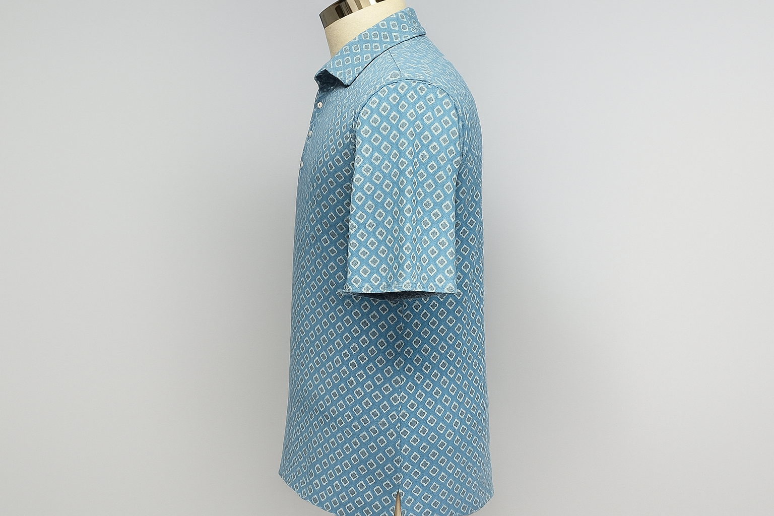 Mannequin side profile