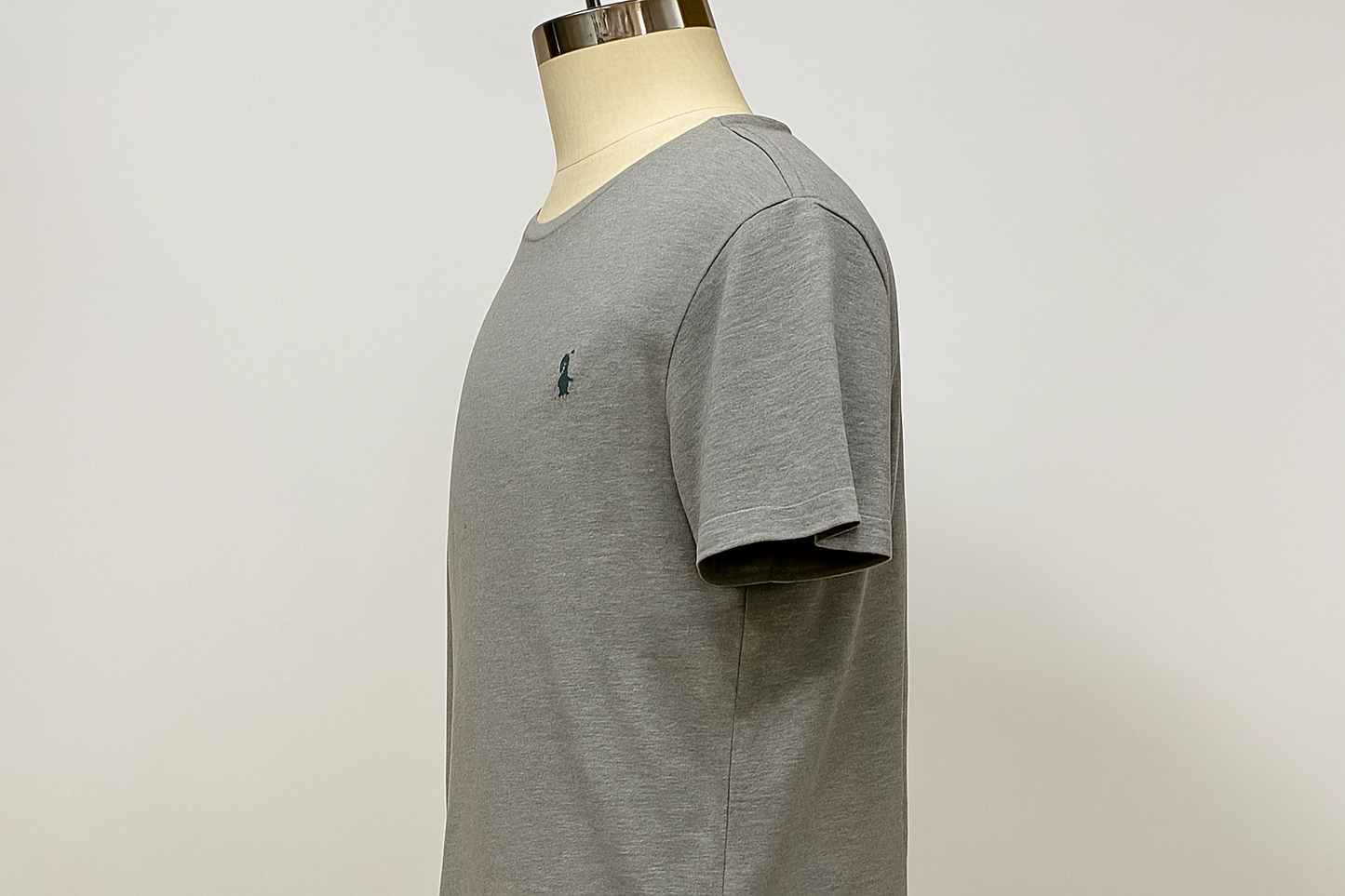 Mannequin side profile