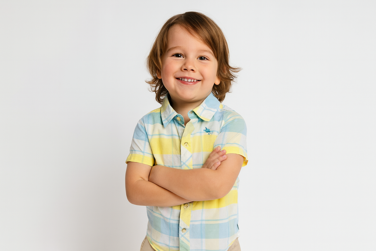 Modelo 3 - Pose con brazos cruzados