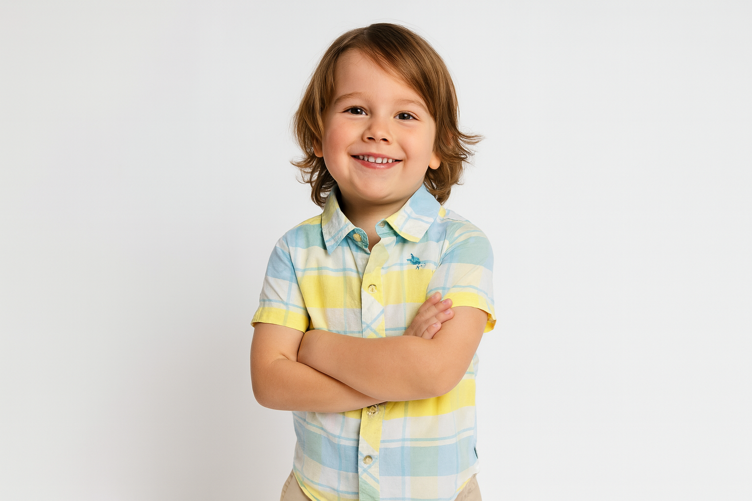 Modelo 3 - Pose con brazos cruzados