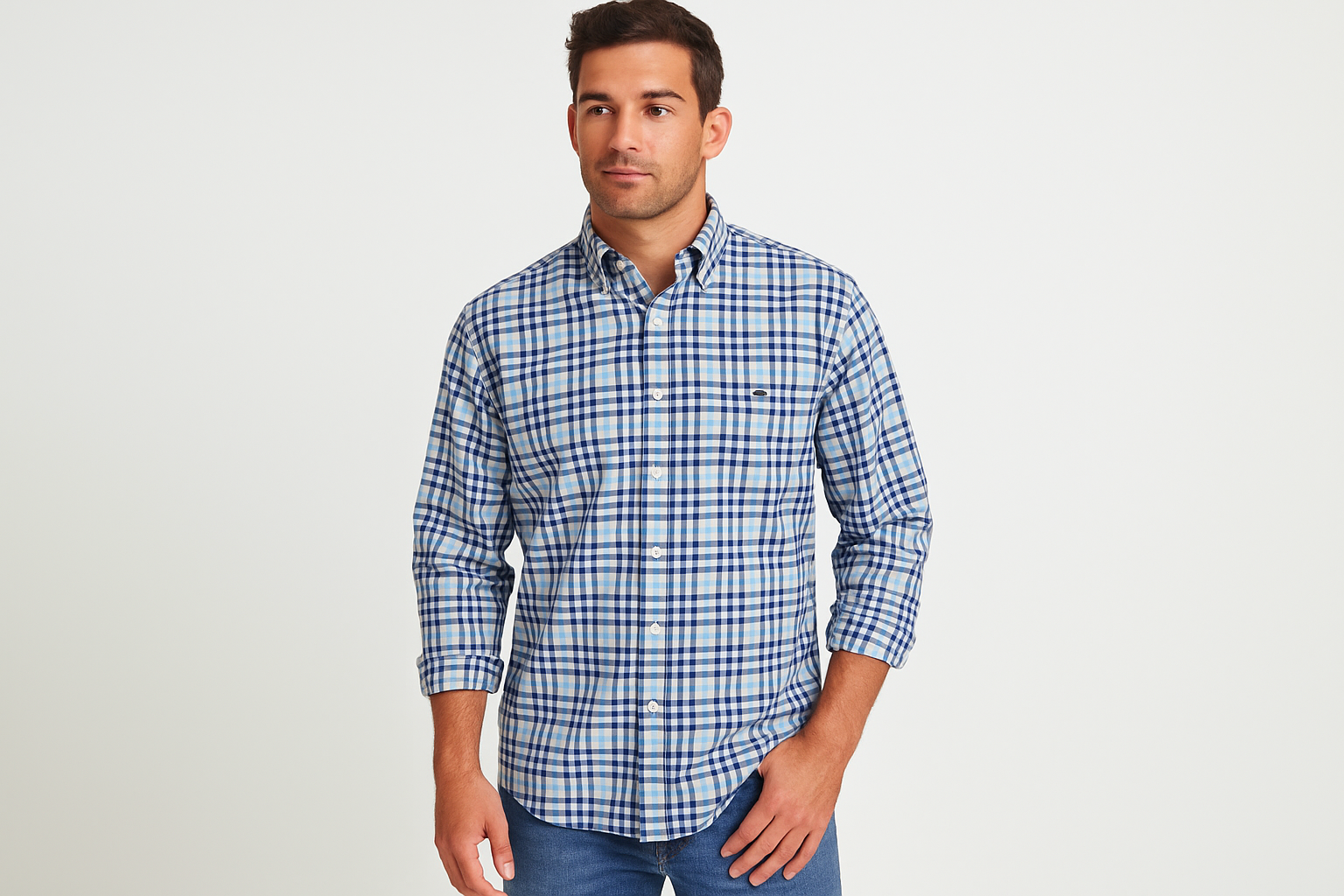 Modelo atlético - Camisa abotonada