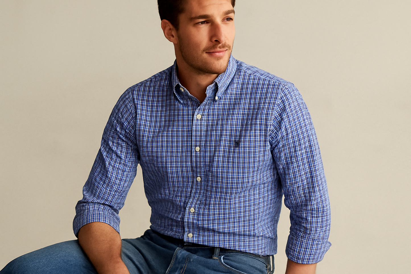 Modelo atlético - Pose casual