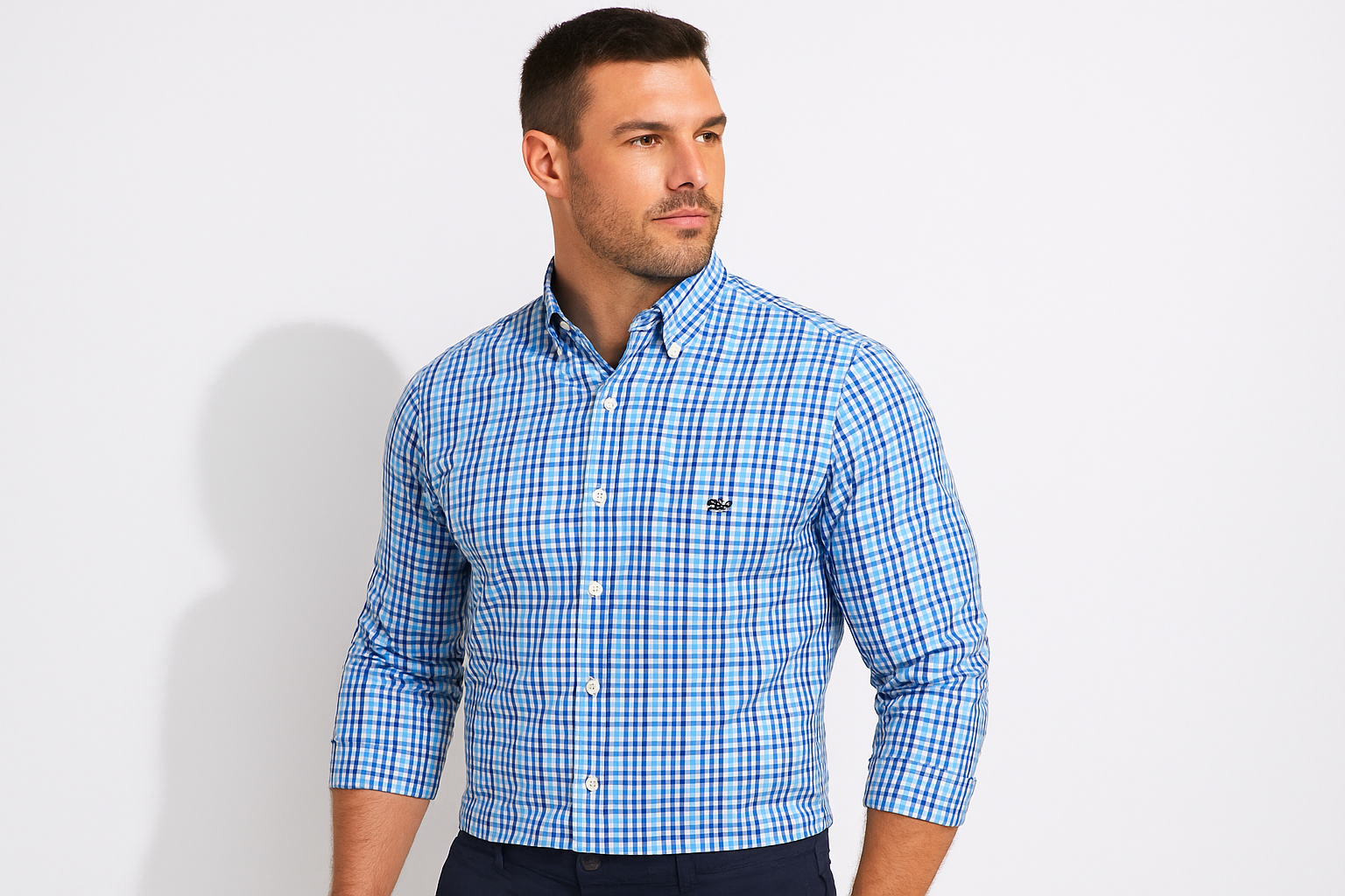 Modelo Atlético - Vista Tres Cuartos con Logo