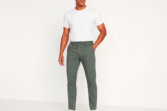 Modelo con Pantalón Old Navy Segunda Mano
