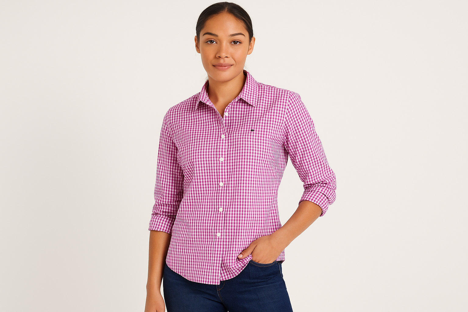 Modelo mangas enrolladas