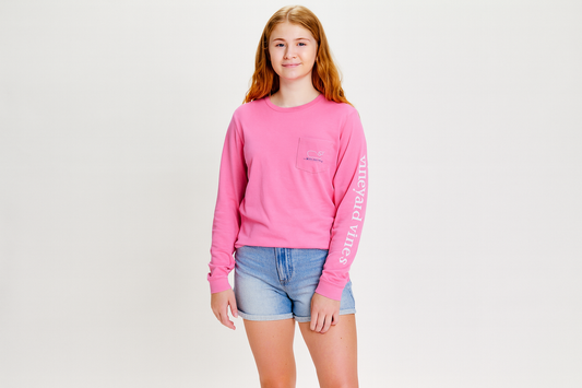 Modelo niña look summer rosado