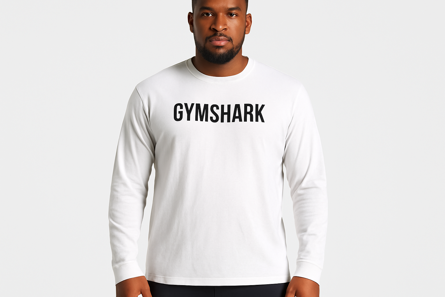 Modelo vista frontal - logo "GYMSHARK" centro