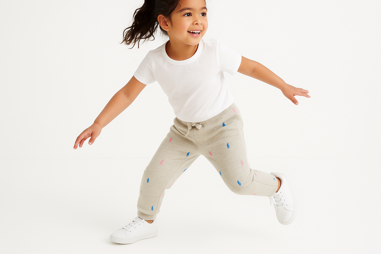Niña con jogger - Look casual