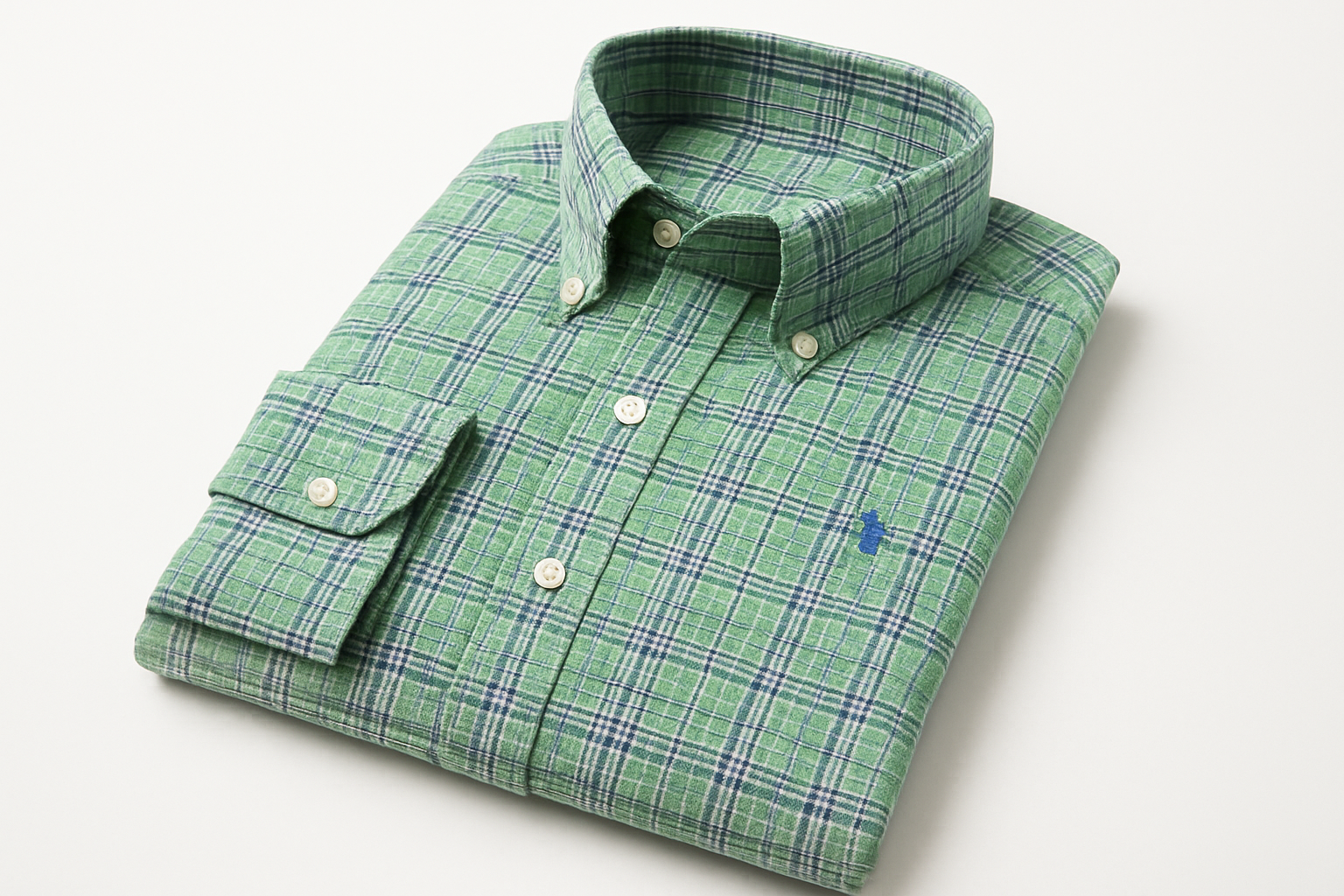 Product Shot 4 - Camisa doblada