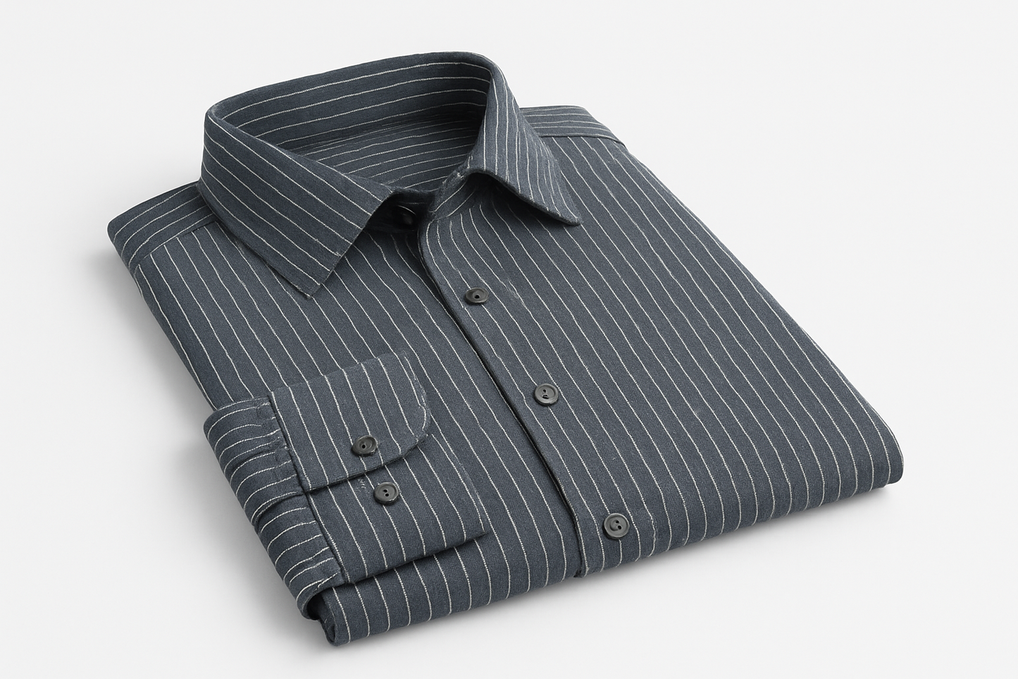 Product Shot 4 - Camisa doblada