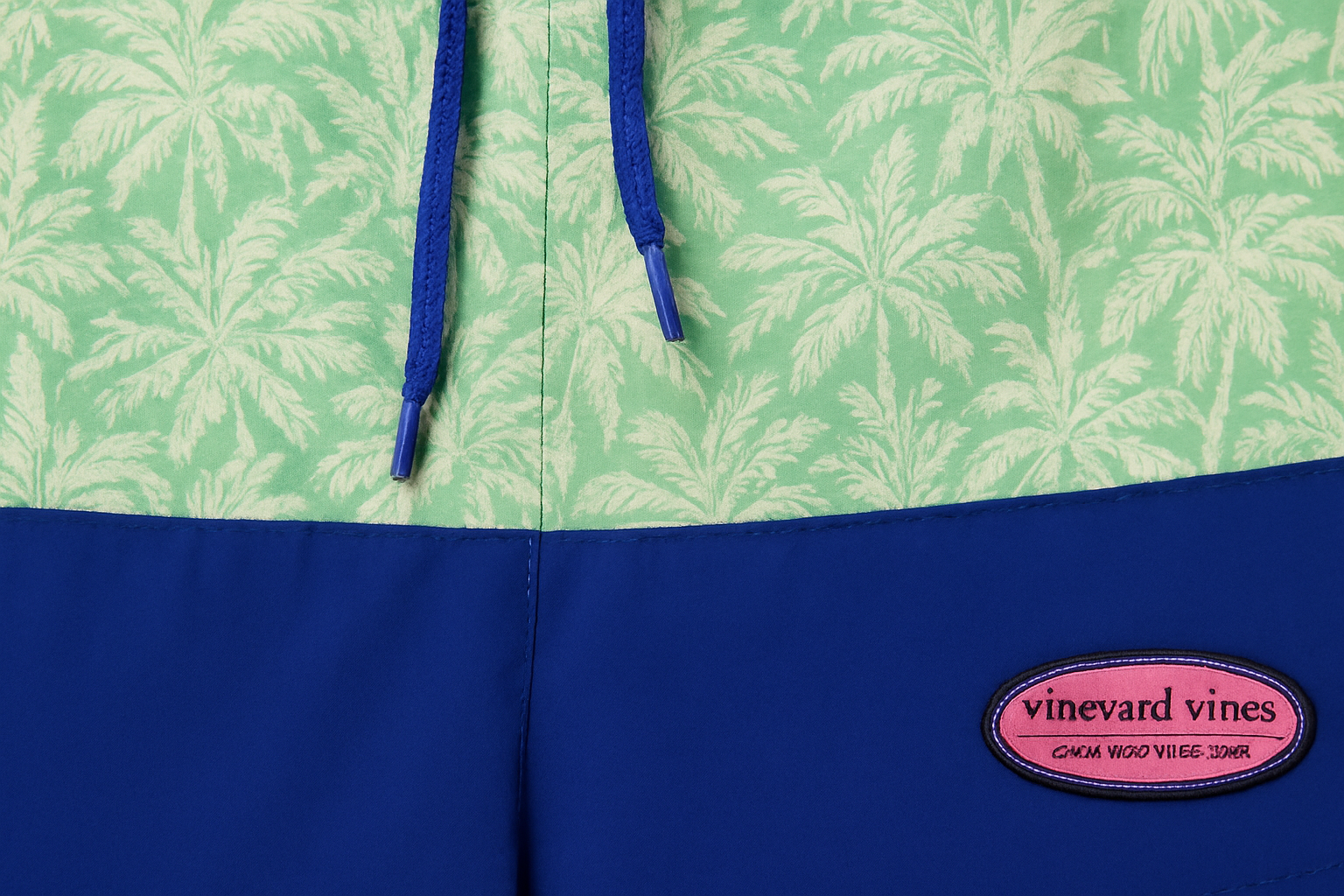 Product Shot 4 - Detalle del diseño tropical