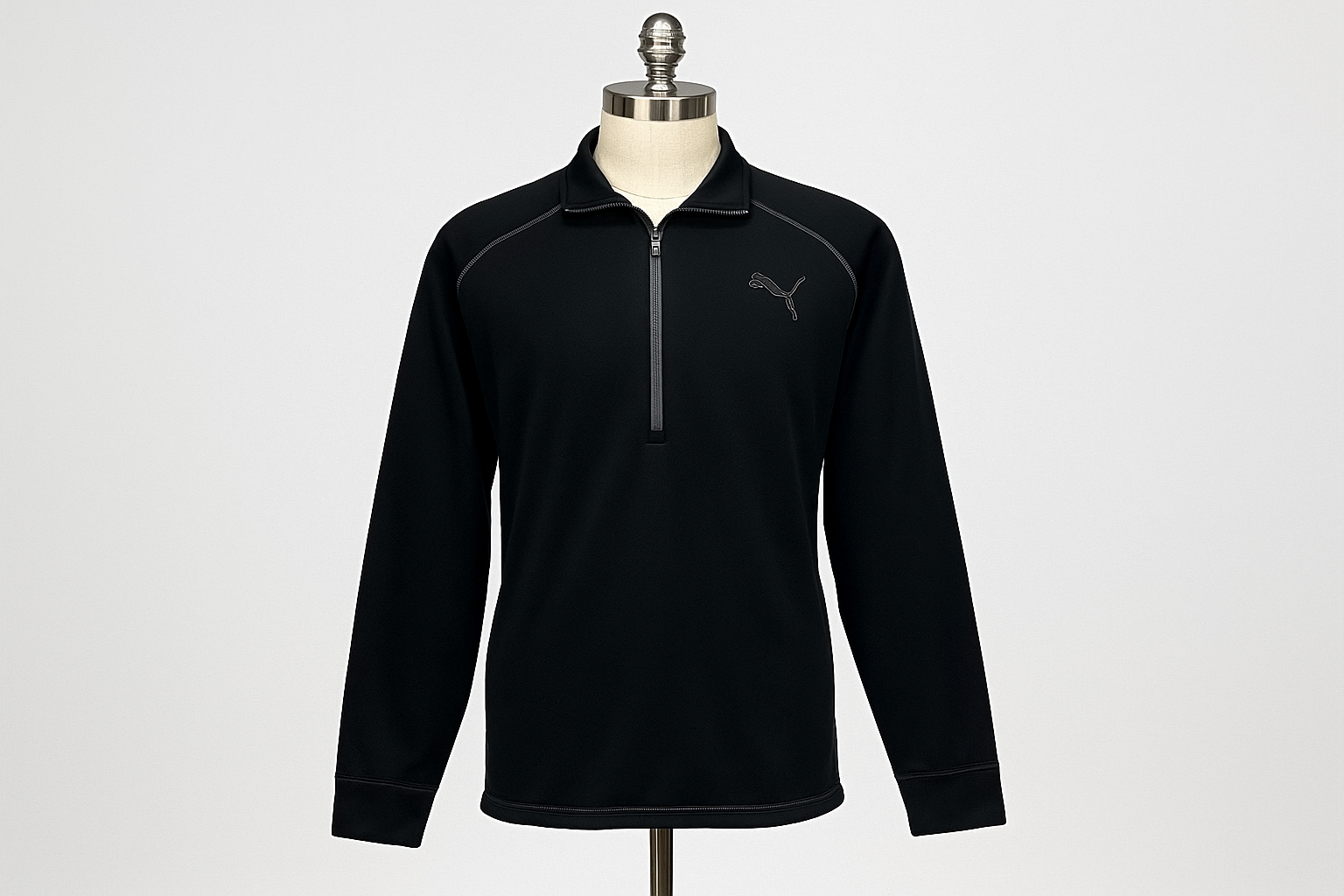 Sudadera Puma negra - En maniquí mostrando el ajuste