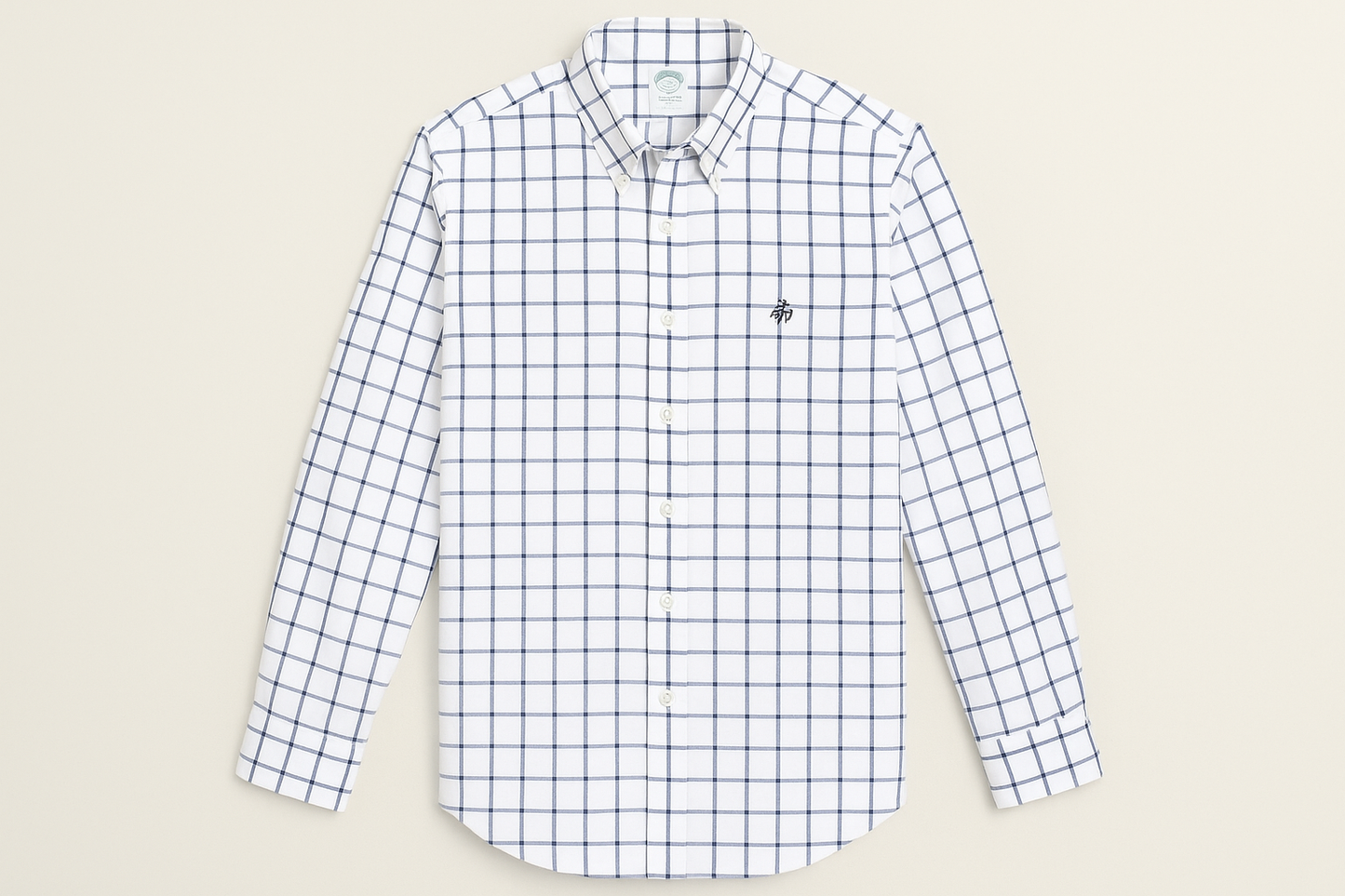 Vista frontal - blanca con cuadros azul navy