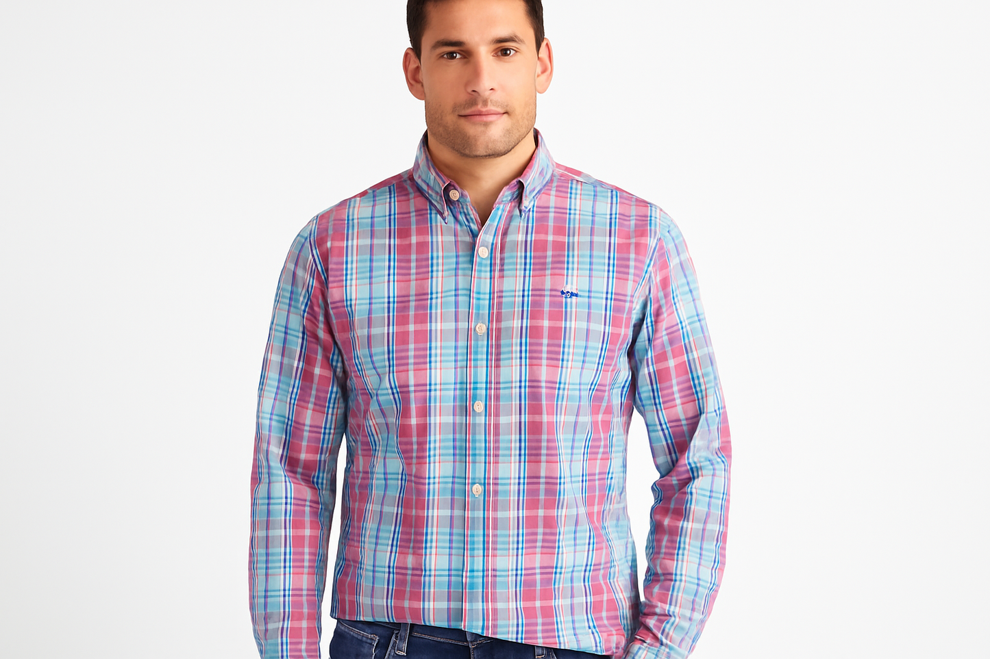 Vista frontal con modelo