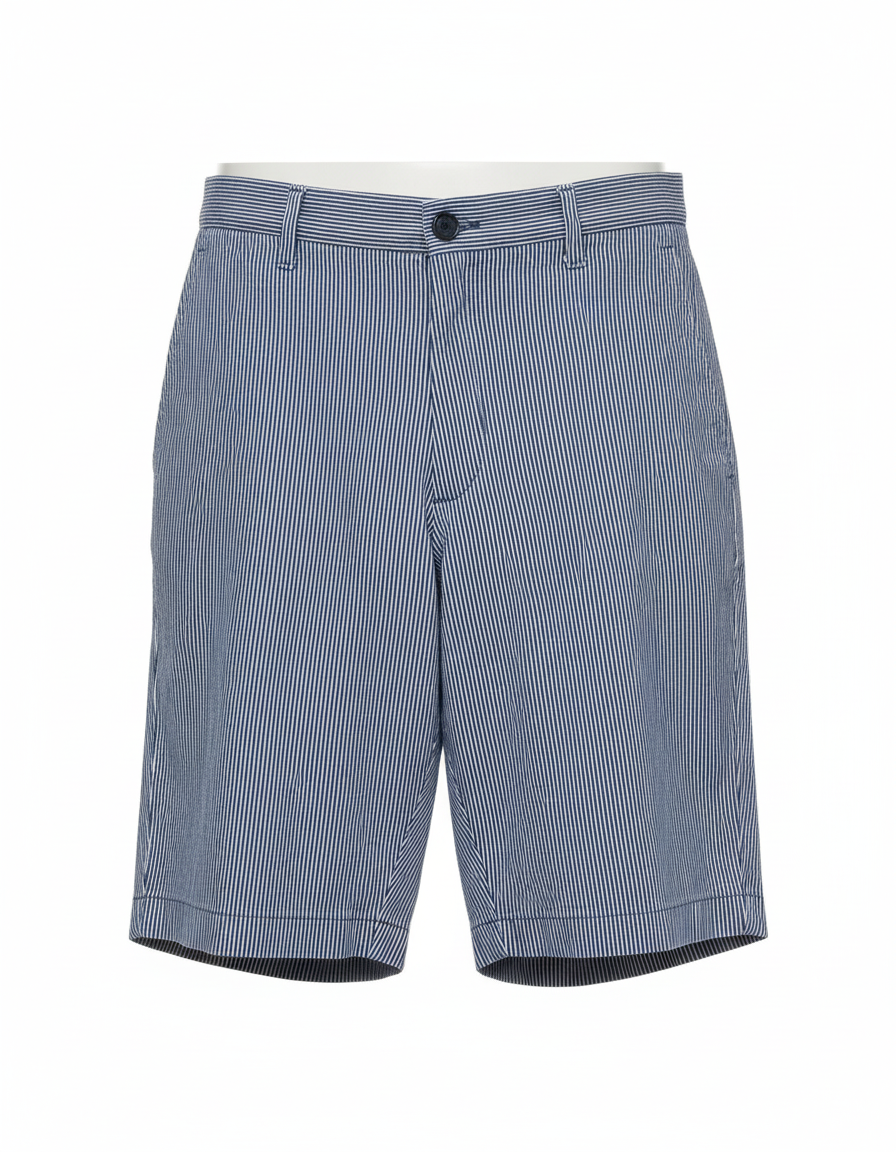 Vista frontal ghost mannequin