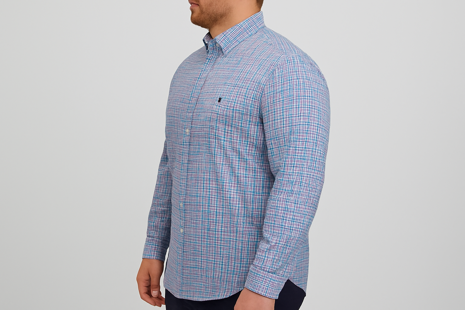 Vista lateral cuello puntas libres