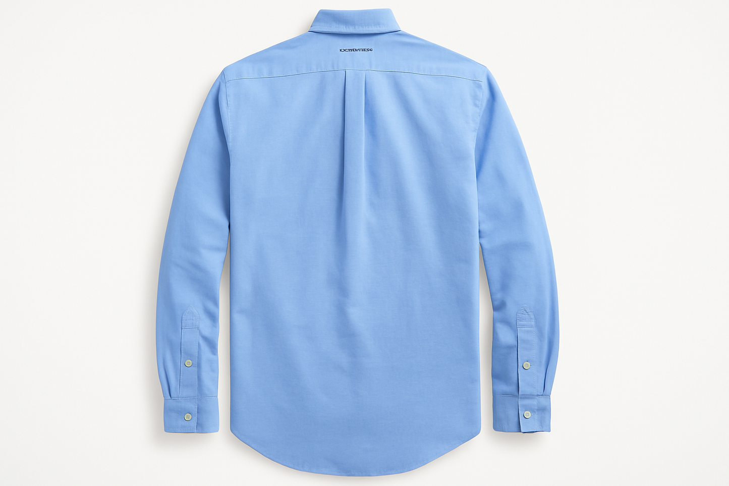 Vista posterior camisa celeste