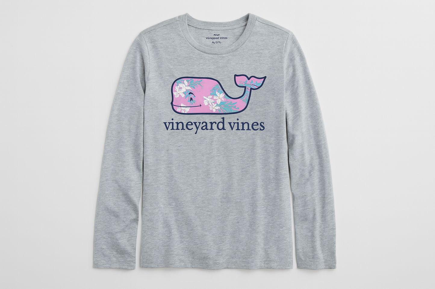 Vista trasera con ballena rosado