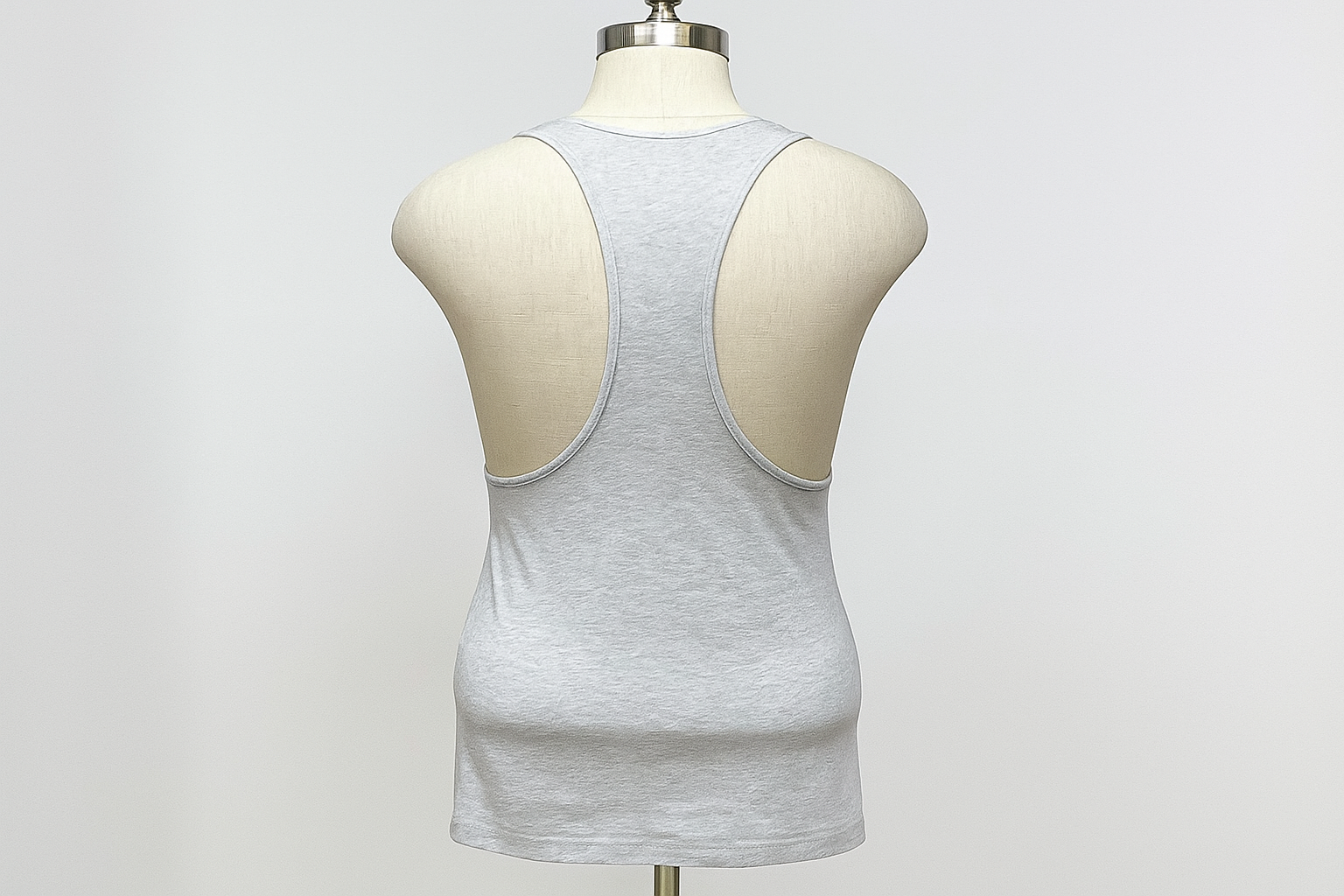 Vista trasera con diseño racerback