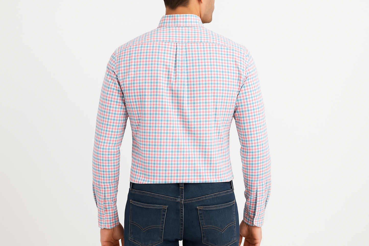 Vista trasera con modelo