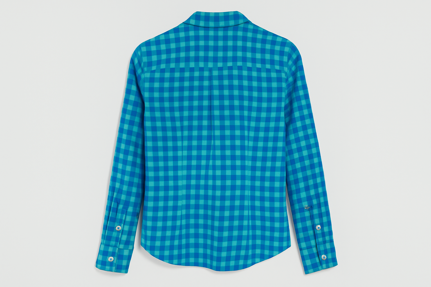 Vista trasera en maniquí invisible