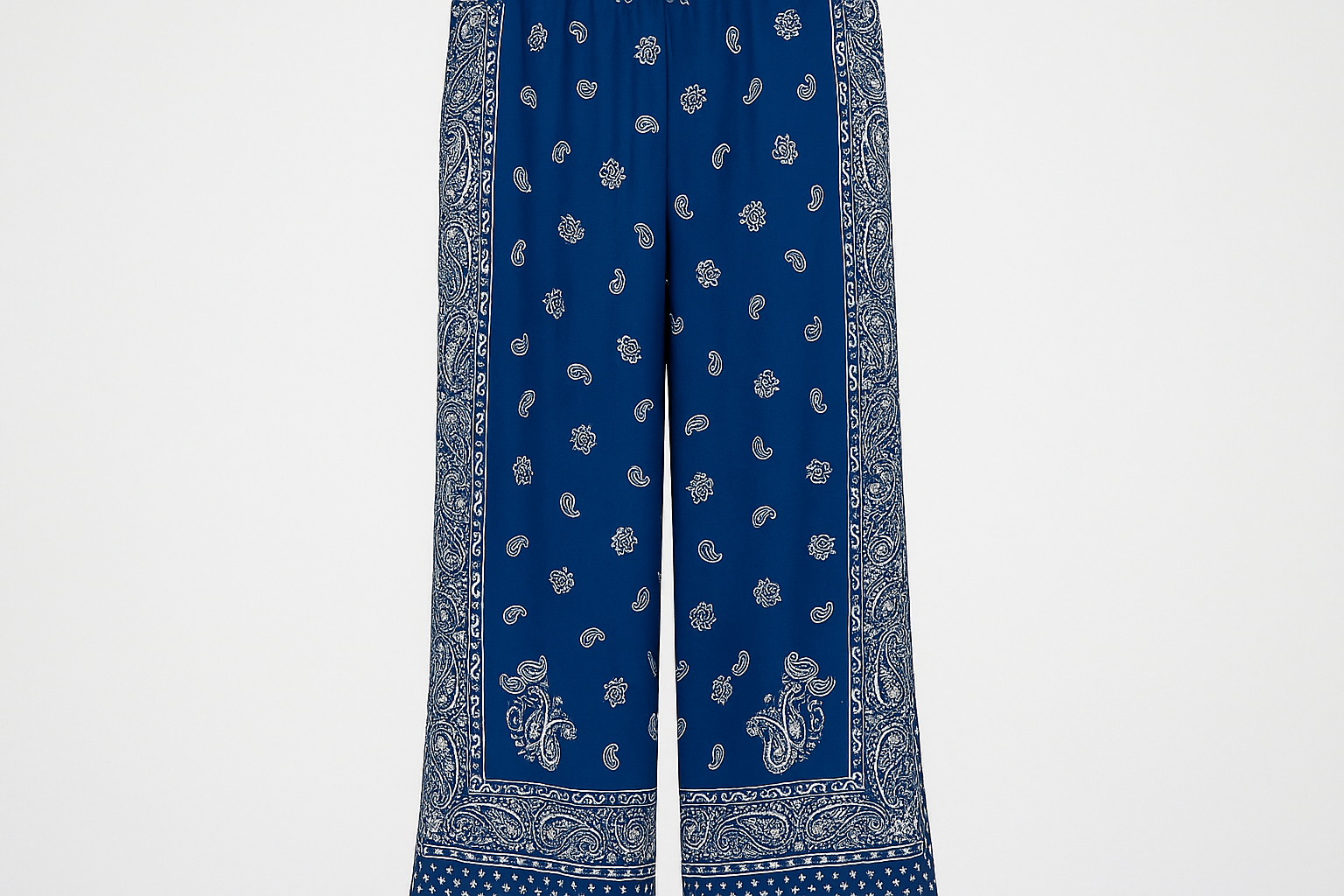 Vista trasera en maniquí invisible