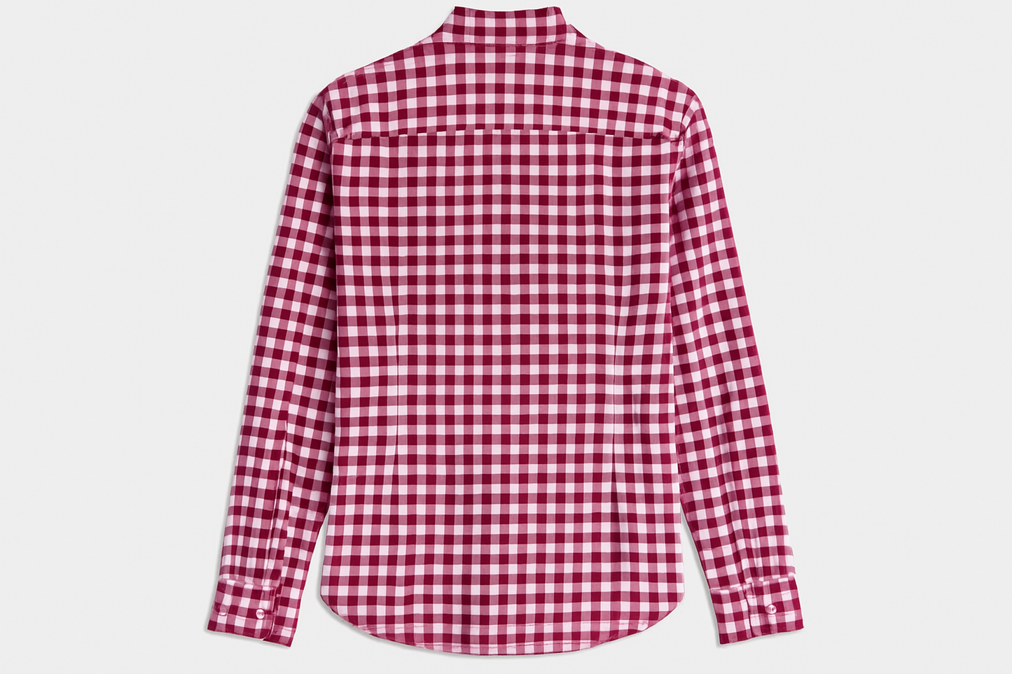 Vista trasera en maniquí invisible